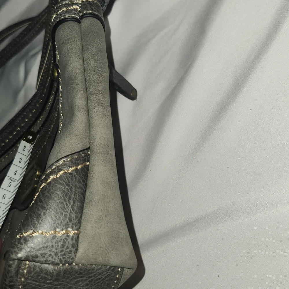 BOC‎ Gray Southerland Quilt Mini Handbag Purse Adjustable Strap